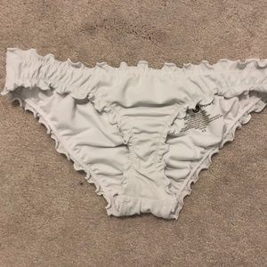 WHITE XS SHADE&SHORE RUFFLE CHEEKY BIKINI BOTTOMS